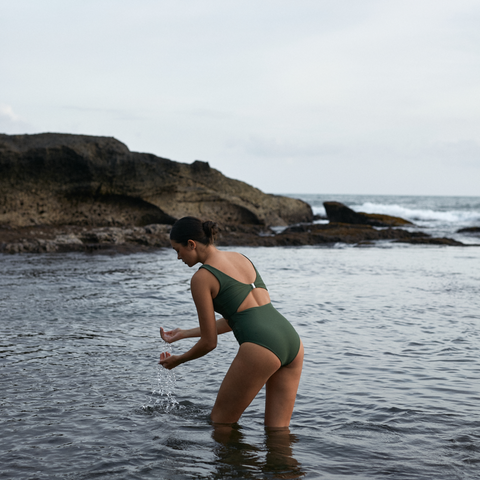 Sofia One-Piece - Hunter